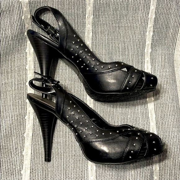 Elle peep toe low platform studded pumps - Picture 1 of 4
